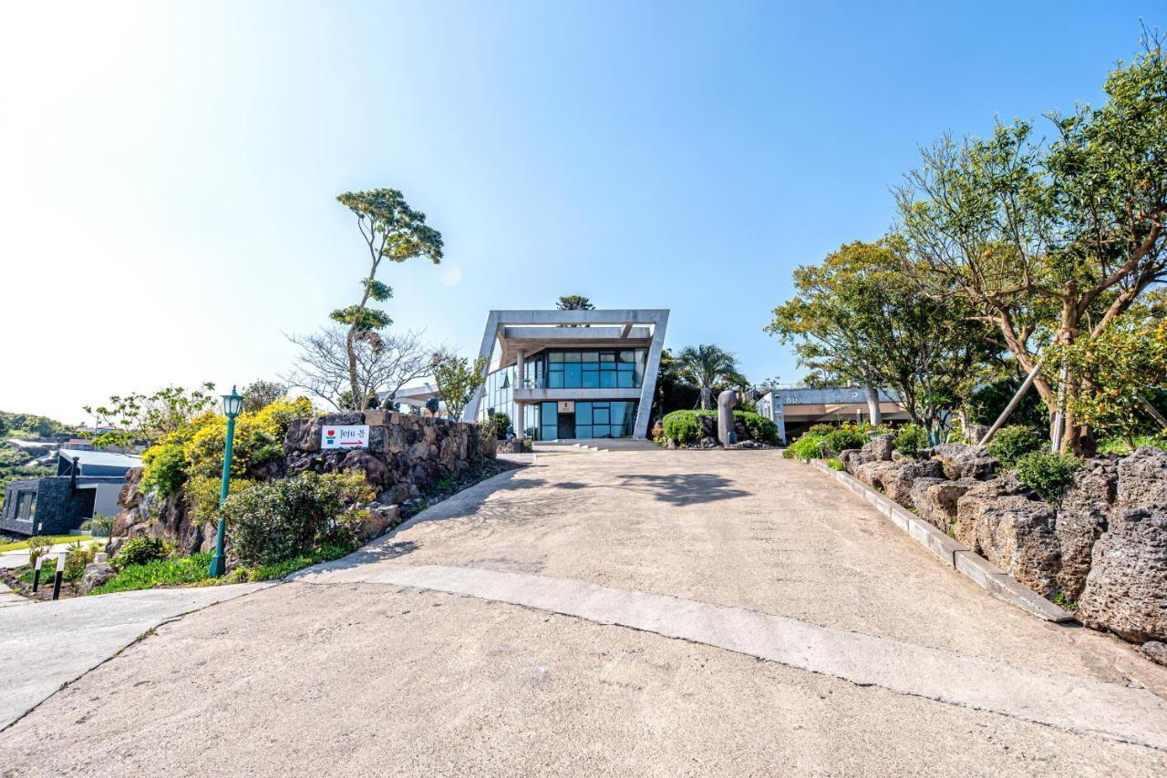 Jeju Bom Stay Seogwipo Exterior photo